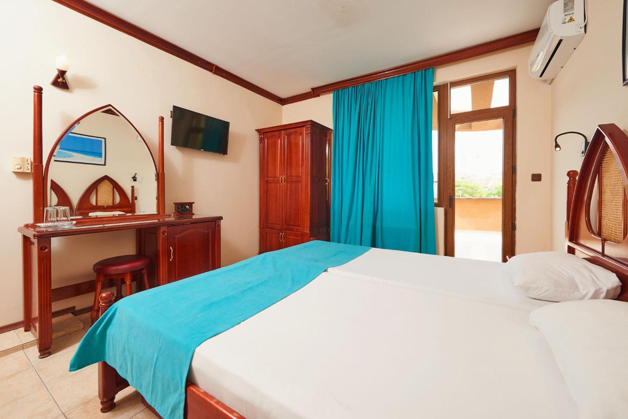 Hotel Manz 2 Поморіє Екстер'єр фото